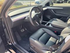 Tesla Model Y Rear-Wheel Drive - ფოტო 19