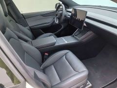 Tesla Model Y Long Range Rear-Wheel Drive - ფოტო 10