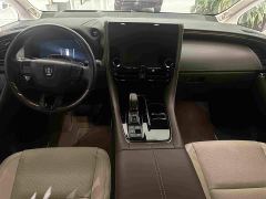 Toyota Vellfire Crown Hybrid 2.5L Premium Edition - фото 13