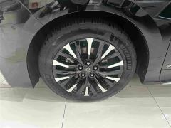Toyota Vellfire Crown Hybrid 2.5L Premium Edition - фото 5