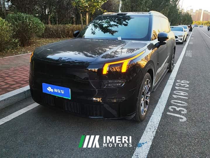 Lynk & Co 900 2.0T Ultra 6-Seater