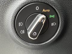 Volkswagen Taos 2022 280TSI FWD Luxury Smart Connected Edition - фото 15