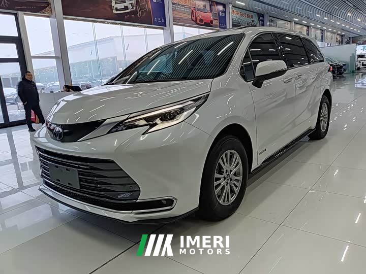 Toyota Sienna 2.5L Hybrid Premium Edition