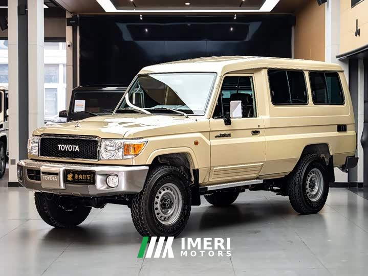 Toyota Land Cruiser (Imported) LC78 4.0L Manual - автомобиль из Китая