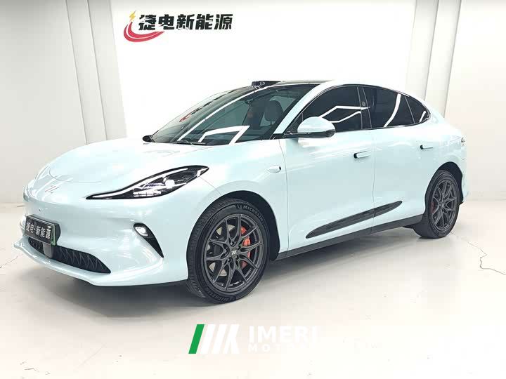 IM Motors Zhiji LS6 Lingxi Intelligent Driving Edition - автомобиль из Китая