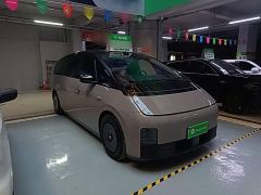 Li Auto MEGA Home Family Edition - ფოტო 3