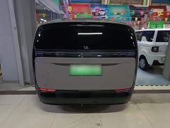 Li Auto MEGA Home Family Edition - ფოტო 5