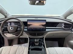 Denza D9 DM-i 970 AWD Flagship - ფოტო 9