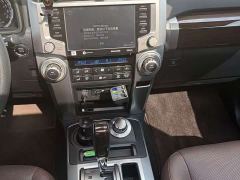 Toyota 4Runner 4.0L Automatic - ფოტო 17
