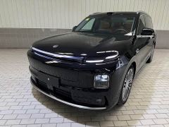 Leapmotor D19 Pure Electric 720 Smart Luxury Edition Six-Seater - фото 1