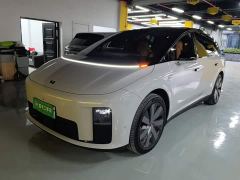 Li Auto i8 Standard Edition - ფოტო 1