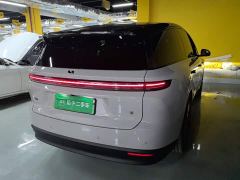 Li Auto i8 Standard Edition - ფოტო 6