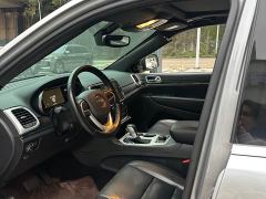 Jeep Grand Cherokee (Imported) 3.0L Elite Navigation Edition - фото 3