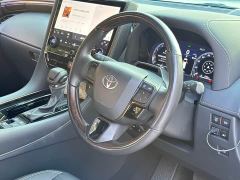 Toyota Alphard Hybrid 2.5L Premium Gold Edition - photo 4