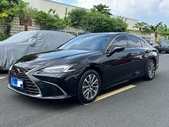 Lexus ES 300h Premium Edition - ფოტო 3