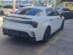 Lynk & Co 03 1.5T DCT Pro - ფოტო 9