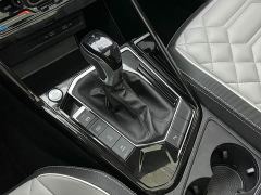 Volkswagen Taos 3 Million Units Select Edition 330TSI - фото 18
