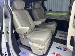 Toyota Sienna 2.5L Hybrid AWD Premium - photo 19
