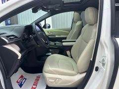 Toyota Sienna 2.5L Hybrid AWD Premium - photo 8