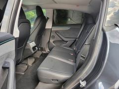 Tesla Model Y Long Range All-Wheel Drive - ფოტო 9
