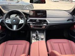 BMW 5 Series 530Li Premier M Sport Package - фото 9