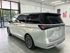 Buick GL8 New Energy Lusang Respect Edition - photo 7