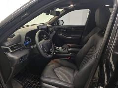 Toyota Crown Venza 2.5L HEV AWD Premium - ფოტო 4