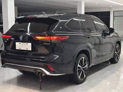 Toyota Crown Venza 2.5L HEV AWD Premium - ფოტო 9