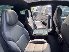 Tesla Model Y L Long Range All-Wheel Drive - ფოტო 6