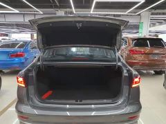 Geely Emgrand 4th Generation 1.5L CVT Luxury - photo 18