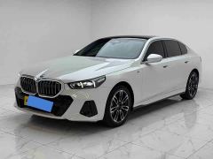 BMW 5 Series 530Li Premier M Sport Package - ფოტო 1