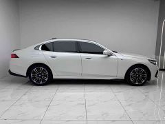 BMW 5 Series 530Li Premier M Sport Package - ფოტო 16