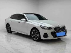 BMW 5 Series 530Li Premier M Sport Package - ფოტო 3