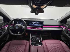 BMW 5 Series 530Li Premier M Sport Package - ფოტო 7
