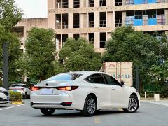 Lexus ES 200 Premium Edition - фото 20