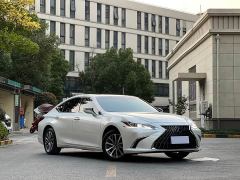 Lexus ES 200 Premium Edition - фото 3