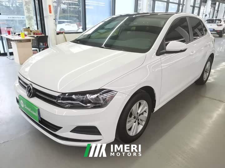 Volkswagen Polo Plus 1.5L Automatic Panoramic Comfort Edition - автомобиль из Китая