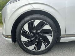 Dongfeng eπ008 210Max Extended Range 6-Seater - фото 10