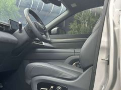 Dongfeng eπ008 210Max Extended Range 6-Seater - фото 14