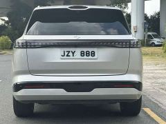 Dongfeng eπ008 210Max Extended Range 6-Seater - фото 6
