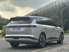 Dongfeng eπ008 210Max Extended Range 6-Seater - фото 7