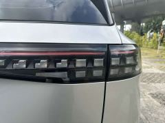 Dongfeng eπ008 210Max Extended Range 6-Seater - фото 9