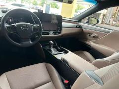 Lexus ES 200 Premium Edition - ფოტო 4
