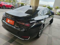 Lexus ES 200 Premium Edition - ფოტო 5