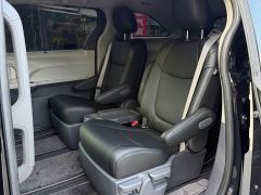 Toyota Sienna 2.5L Hybrid Comfort Edition - фото 6