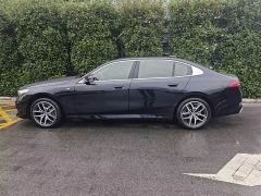 BMW i5 eDrive 35L M Sport Package - ფოტო 5