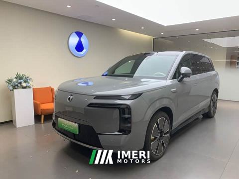 2025 Denza N8L Flagship - автомобиль из Китая