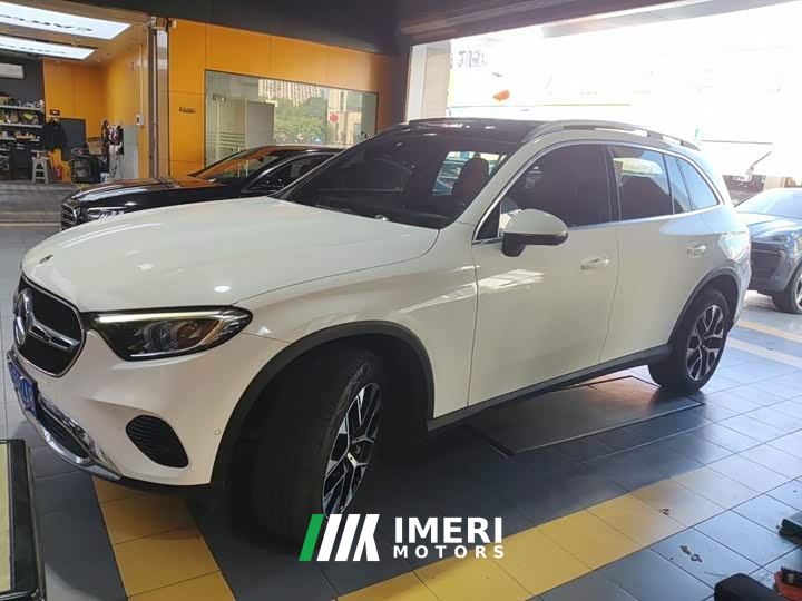 Mercedes-Benz GLC 260 L 4MATIC Dynamic 5-Seater - car from China