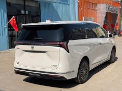 Buick GL8 New Energy Luxe Premium 7-Seater - фото 6