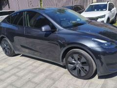 Tesla Model Y Rear-Wheel Drive - ფოტო 3